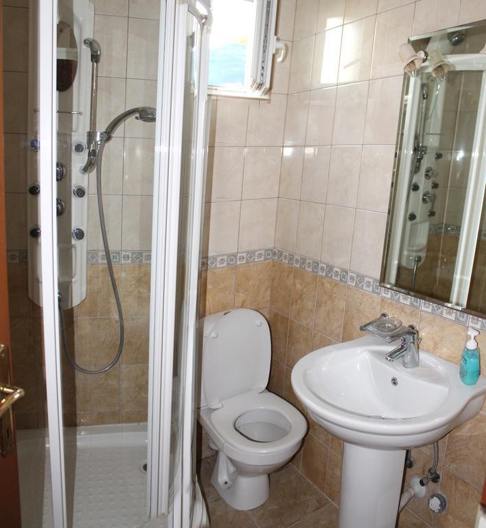 Apartments Djedovic Petrovac エクステリア 写真