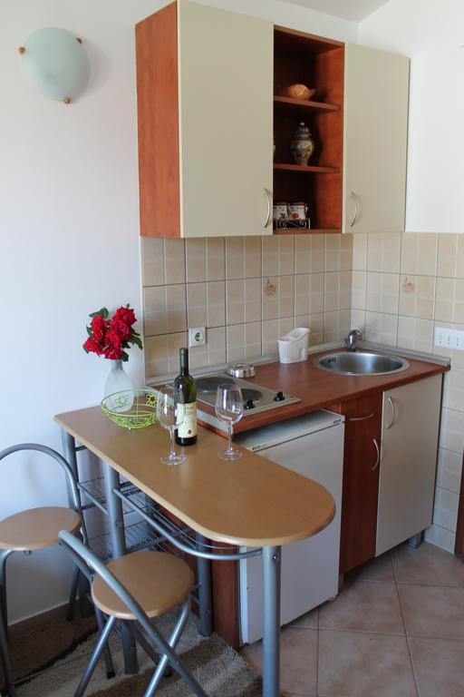 Apartments Djedovic Petrovac エクステリア 写真