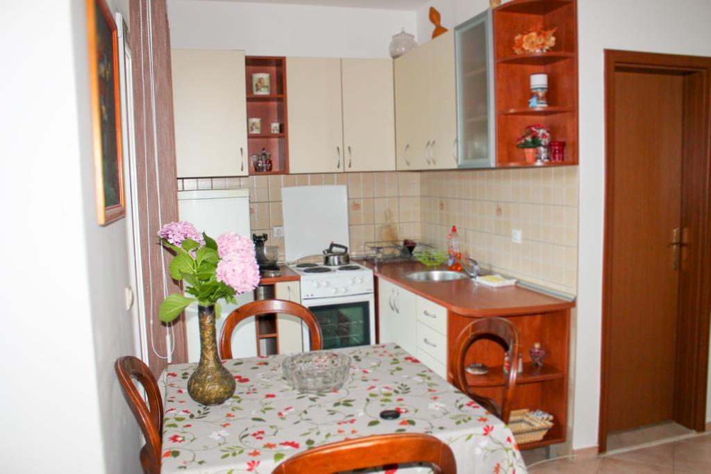 Apartments Djedovic Petrovac エクステリア 写真