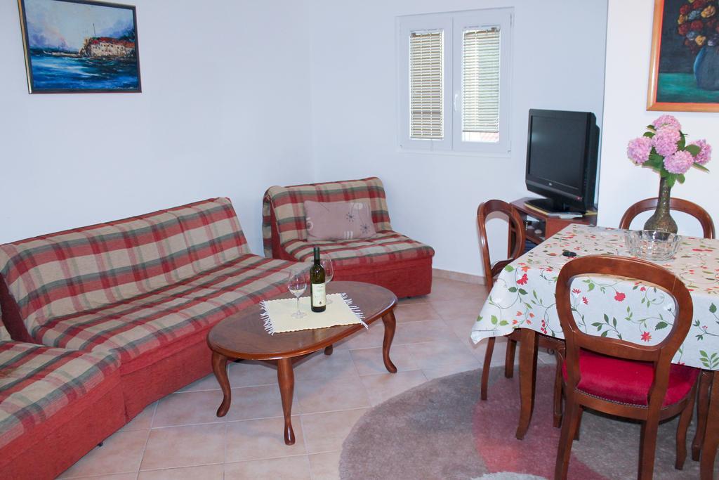 Apartments Djedovic Petrovac エクステリア 写真